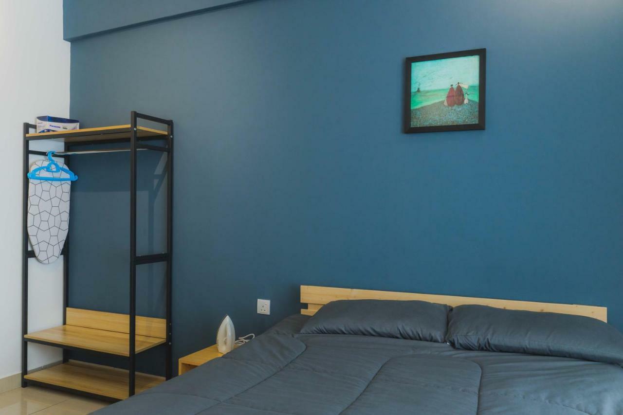 Shawn Gallery Apartment *